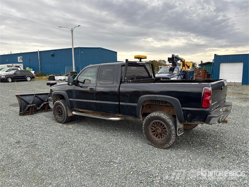 Chevrolet Silverado 2500 4x4 Extended Cab Pickup Ostalo