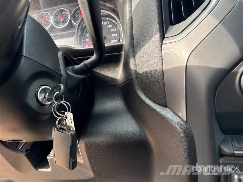 Chevrolet Silverado 2500 HD 4x4 Crew Cab Pickup Otras furgonetas