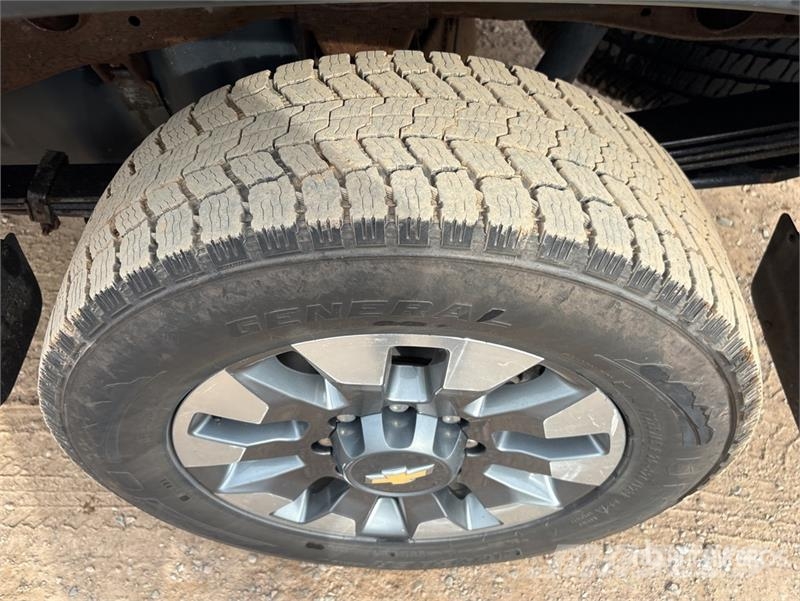 Chevrolet Silverado 2500 HD 4x4 Crew Cab Pickup Otras furgonetas