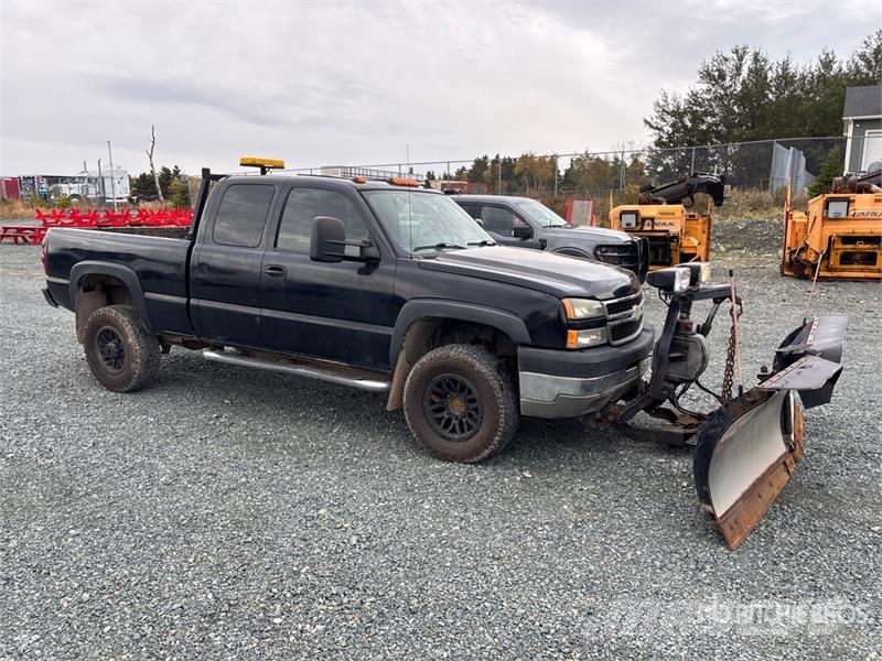 Chevrolet Silverado 2500 4x4 Extended Cab Pickup Ostalo