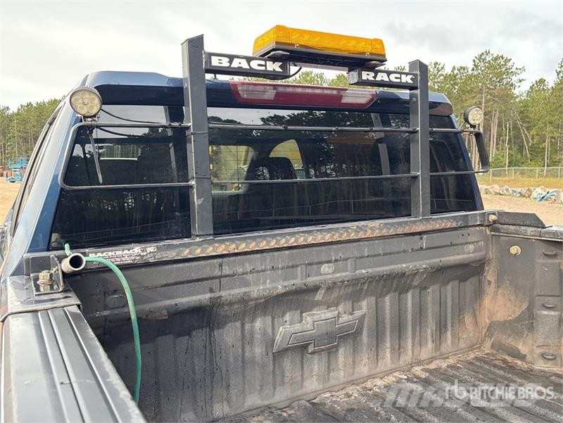 Chevrolet Silverado 2500 HD 4x4 Crew Cab Pickup Otras furgonetas