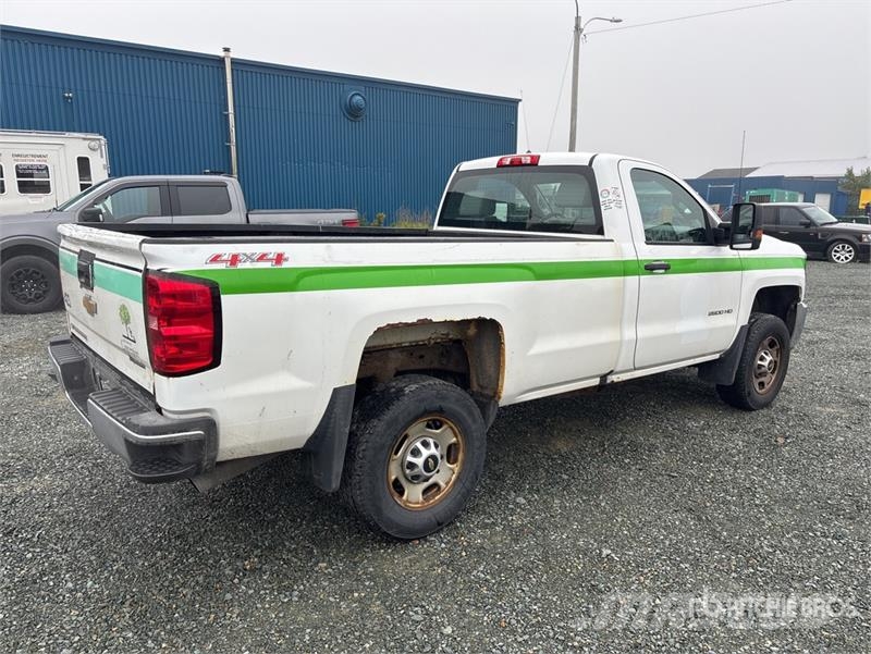 Chevrolet Silverado 2500 HD 4x4 Pickup 其他