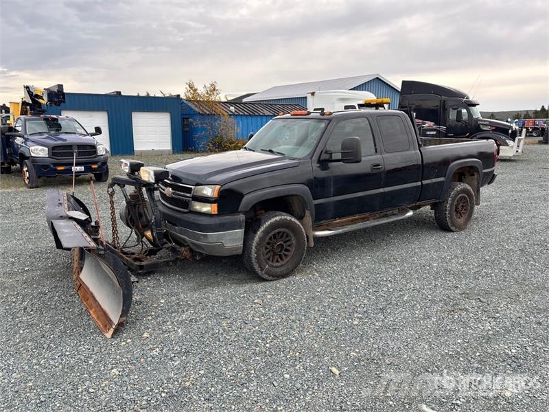 Chevrolet Silverado 2500 4x4 Extended Cab Pickup Ostalo