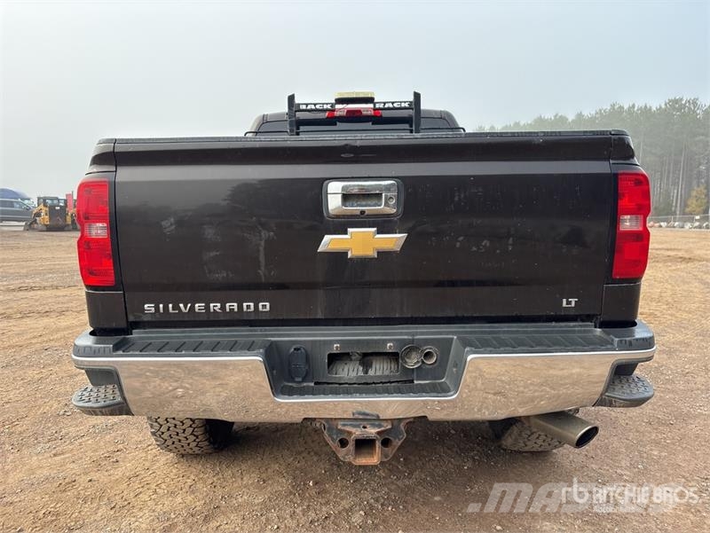 Chevrolet Silverado 3500HD Z71 4x4 Crew Cab Pickup Andre