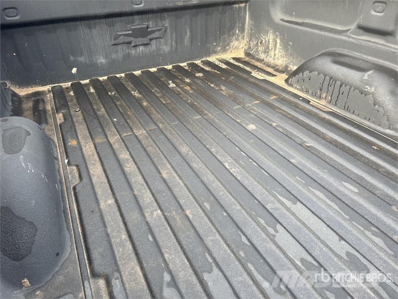 Chevrolet Silverado 3500HD Z71 4x4 Crew Cab Pickup Andre