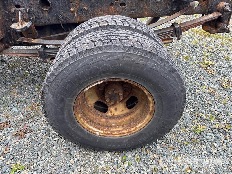 Chevrolet Silverado 3500HD 4x4 Crew Cab Cab and Chassis Hytter och interiör