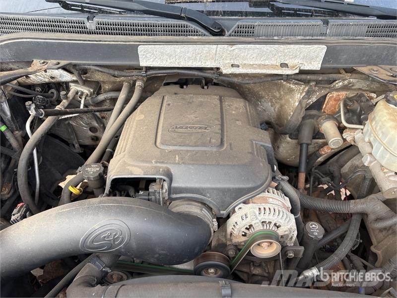Chevrolet Silverado 3500HD Z71 4x4 Crew Cab Pickup Andre