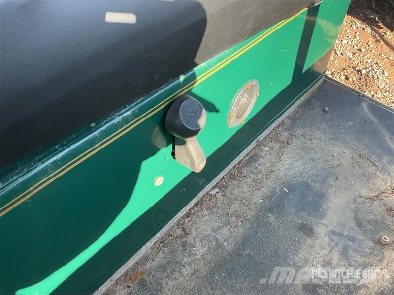 Club Car Electric Golf Cart (Inoperable) Voiturette de golf