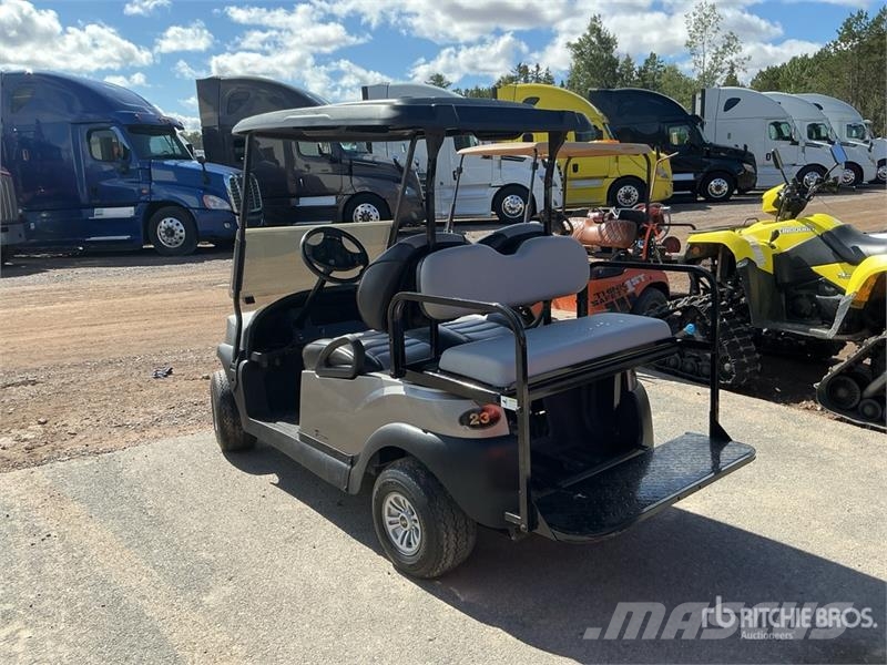 Club Car Golf Cart (Inoperable) Carritos de golf