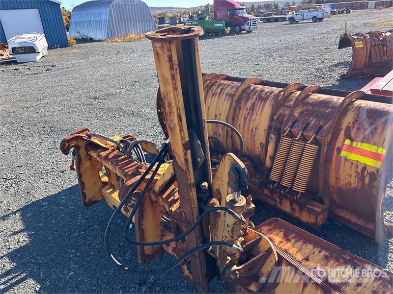 Craig 11 ft 2 Way Snow Plow - Fits Wheel Loader حراثات ونصول الجليد