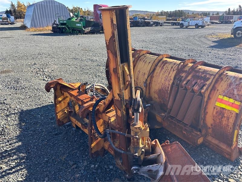 Craig 11 ft 2 Way Snow Plow - Fits Wheel Loader حراثات ونصول الجليد