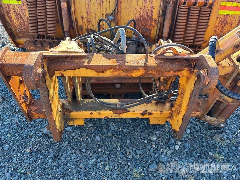 Craig 11 ft 2 Way Snow Plow - Fits Wheel Loader حراثات ونصول الجليد