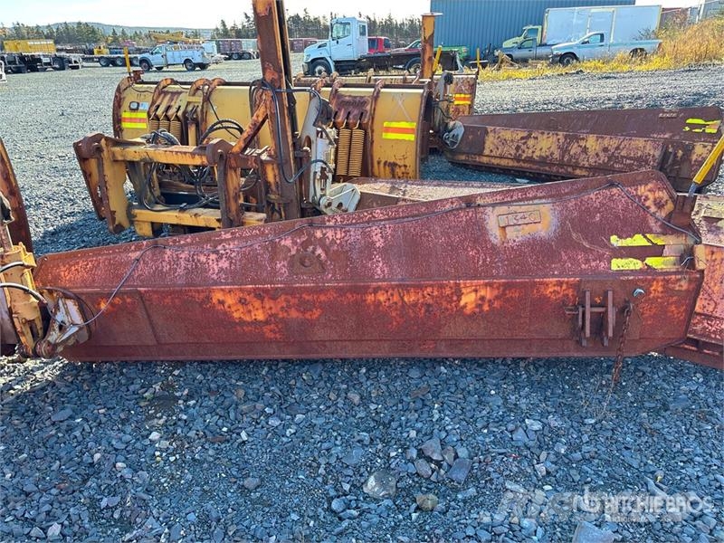 Craig 11 ft 2 Way Snow Plow - Fits Wheel Loader حراثات ونصول الجليد