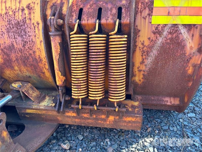 Craig 11 ft 2 Way Snow Plow - Fits Wheel Loader حراثات ونصول الجليد