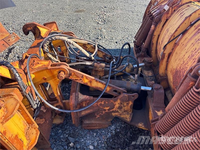 Craig 11 ft 2 Way Snow Plow - Fits Wheel Loader حراثات ونصول الجليد