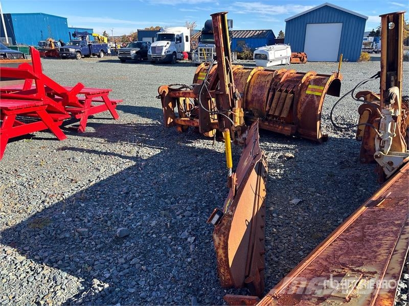 Craig 11 ft 2 Way Snow Plow - Fits Wheel Loader حراثات ونصول الجليد