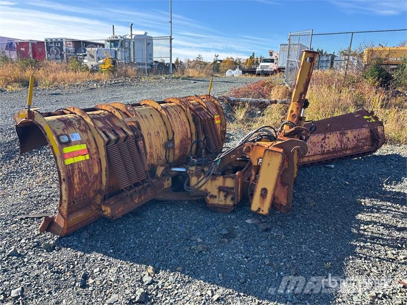 Craig 11 ft 2 Way Snow Plow - Fits Wheel Loader حراثات ونصول الجليد
