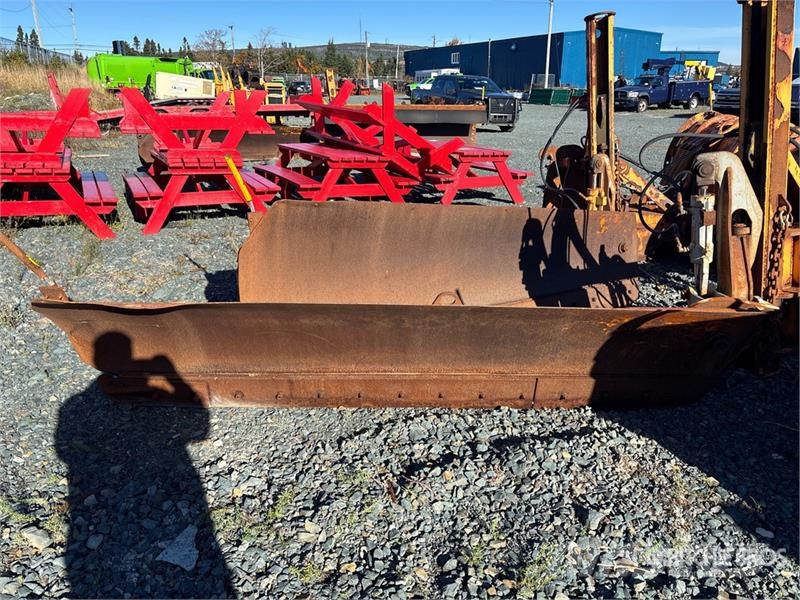 Craig 11 ft Snow Plow - Fits Wheel Loader حراثات ونصول الجليد