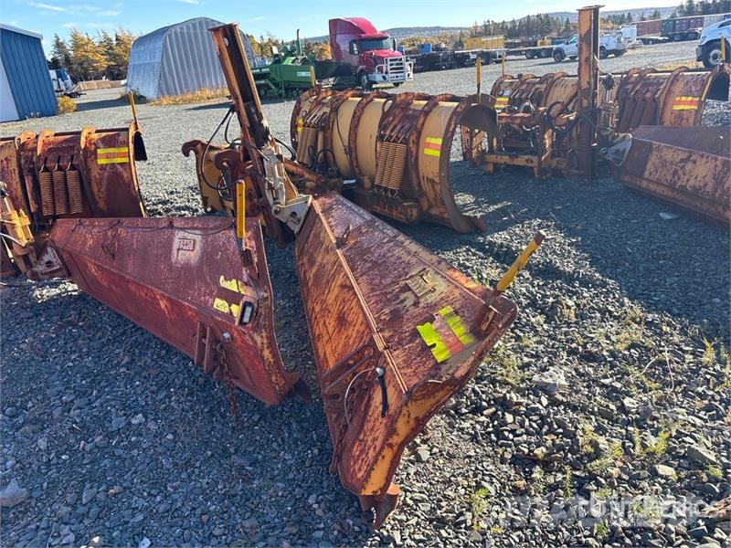 Craig 11 ft Snow Plow - Fits Wheel Loader حراثات ونصول الجليد