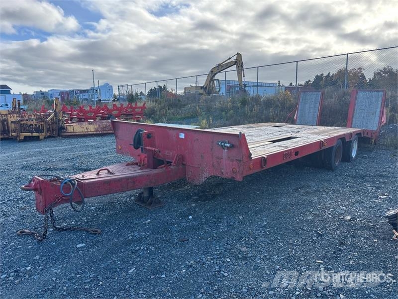 Craig 26 ft T/A Flatbed Trailer Lavaperävaunut