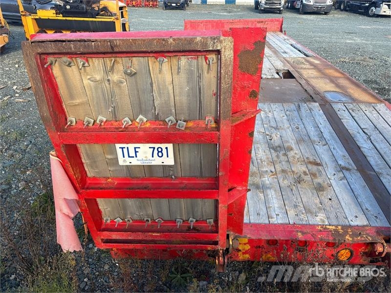 Craig 26 ft T/A Flatbed Trailer Lavaperävaunut