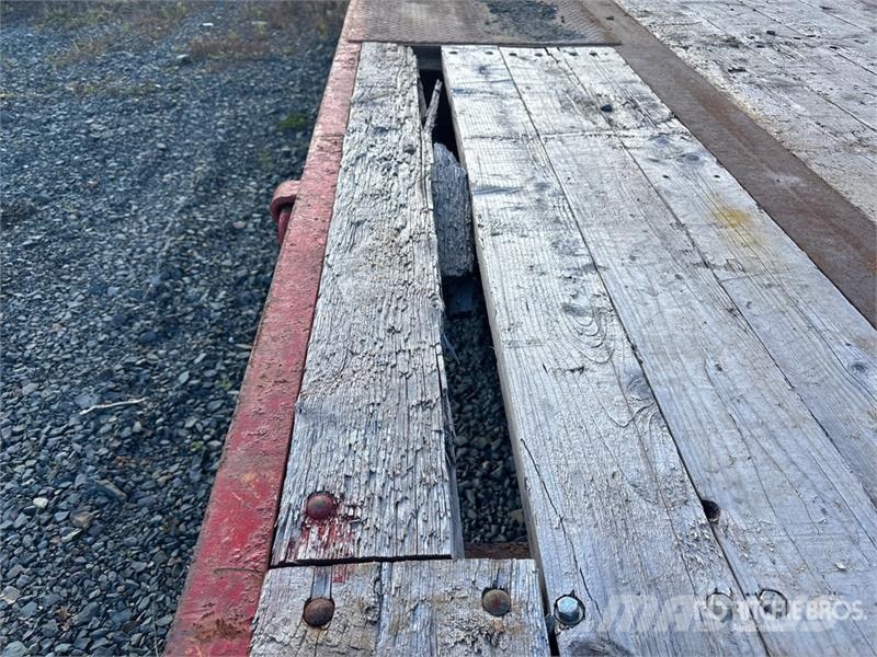 Craig 26 ft T/A Flatbed Trailer Lavaperävaunut