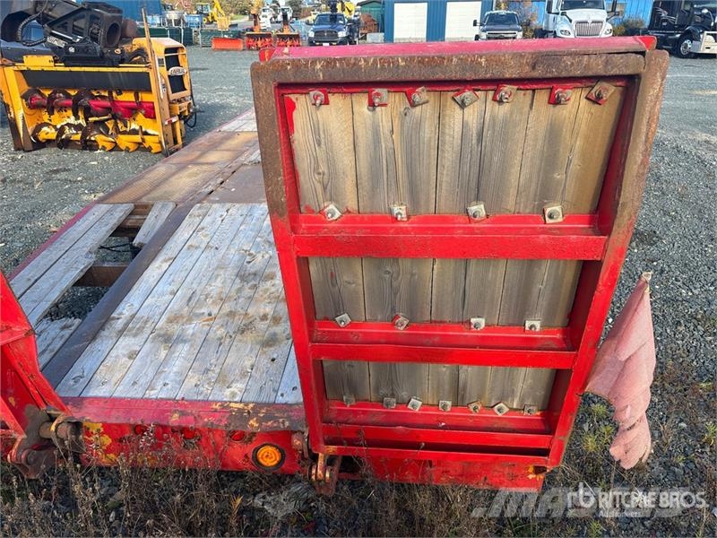 Craig 26 ft T/A Flatbed Trailer Lavaperävaunut