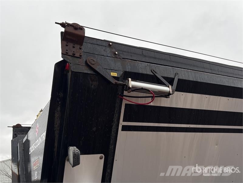 Cross Country 39 ft Tri/A Live Bottom Trailer Semi-remorques à plancher mobile