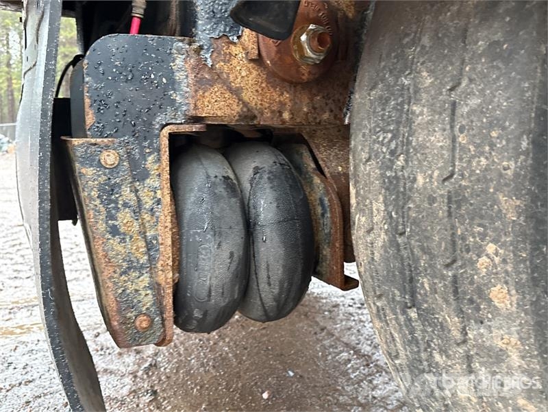 Cross Country 39 ft Tri/A Live Bottom Trailer Semi-remorques à plancher mobile