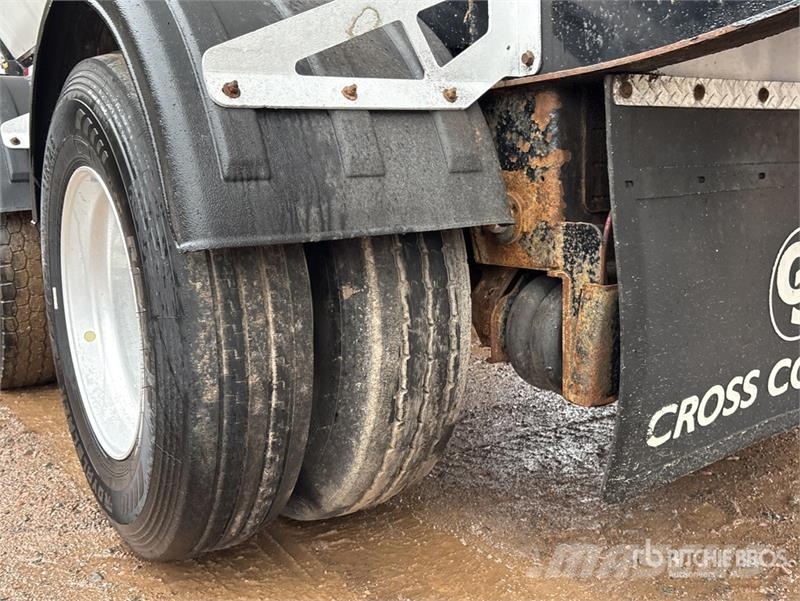 Cross Country 39 ft Tri/A Live Bottom Trailer Semi-remorques à plancher mobile
