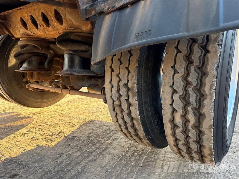  Cross Country 47 ft Quad/A Live Bottom Trailer 自装卸半拖车