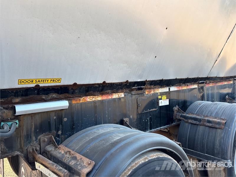  Cross Country 47 ft Quad/A Live Bottom Trailer 自装卸半拖车