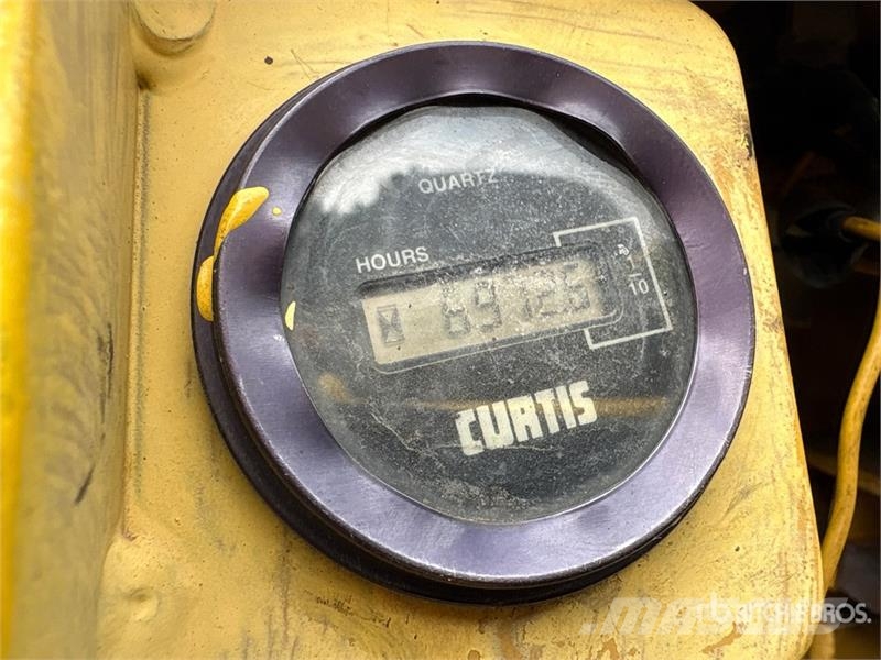 Daewoo G25S-2 شاحنات ذات رافعات شوكية - أخرى
