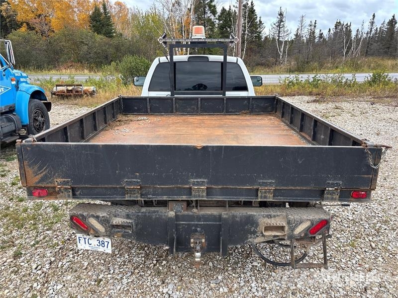 Dodge Ram 3500 4x2 Dump Truck Camion ribaltabili