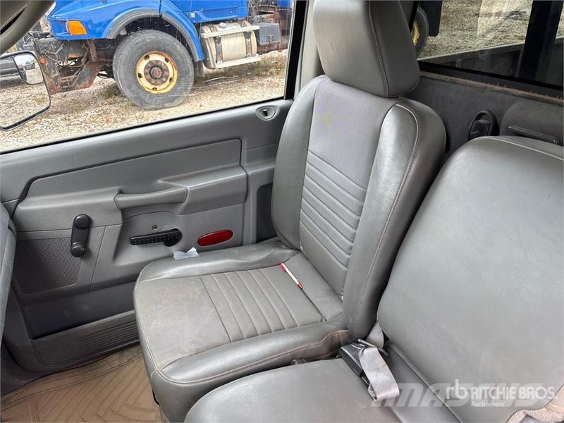 Dodge Ram 3500 4x2 Dump Truck Camion ribaltabili