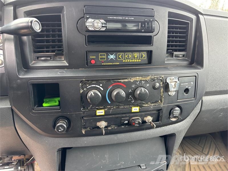 Dodge Ram 3500 4x2 Dump Truck Camion ribaltabili