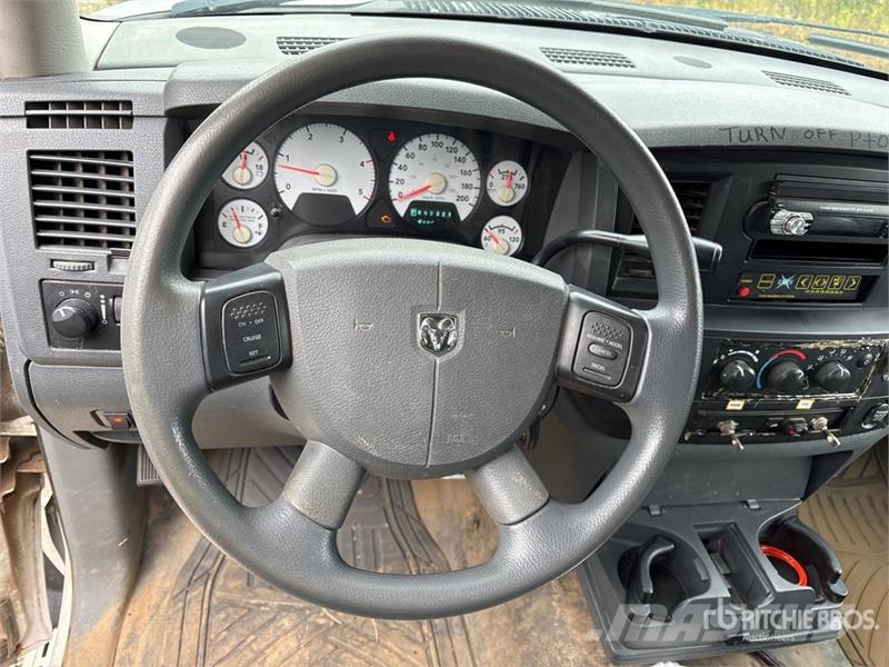 Dodge Ram 3500 4x2 Dump Truck Camion ribaltabili