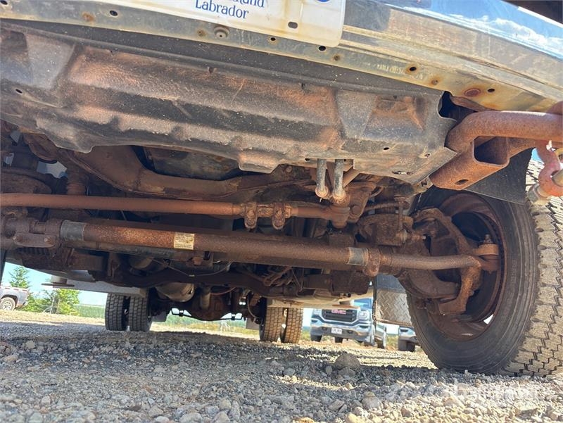 Dodge Versalift SST37 EIH 37 ft on Dodge 5500 4x2 Bucke Avtokošare