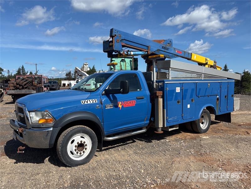 Dodge Versalift SST37 EIH 37 ft on Dodge 5500 4x2 Bucke Avtokošare