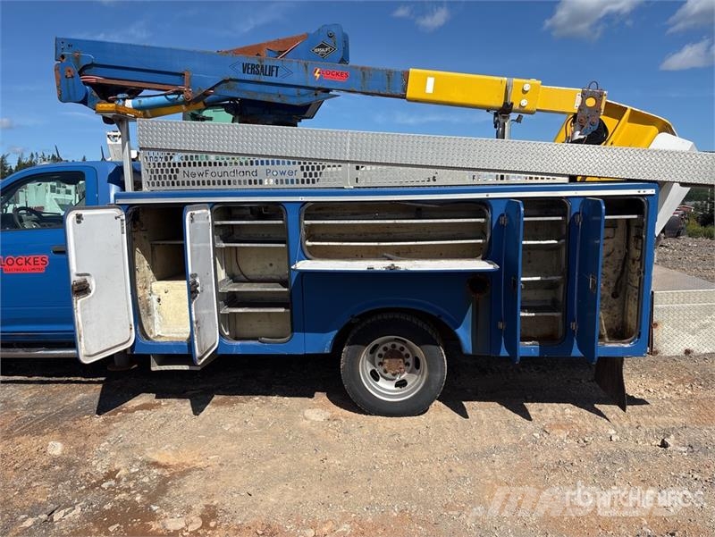 Dodge Versalift SST37 EIH 37 ft on Dodge 5500 4x2 Bucke Avtokošare