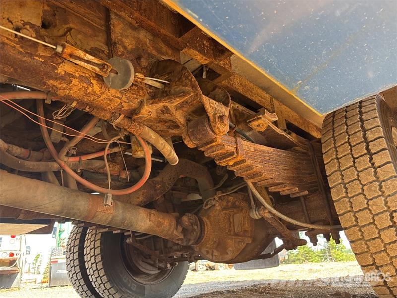 Dodge Versalift SST37 EIH 37 ft on Dodge 5500 4x2 Bucke Avtokošare