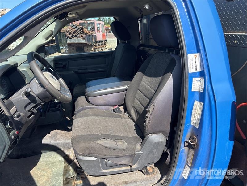 Dodge Versalift SST37 EIH 37 ft on Dodge 5500 4x2 Bucke Avtokošare