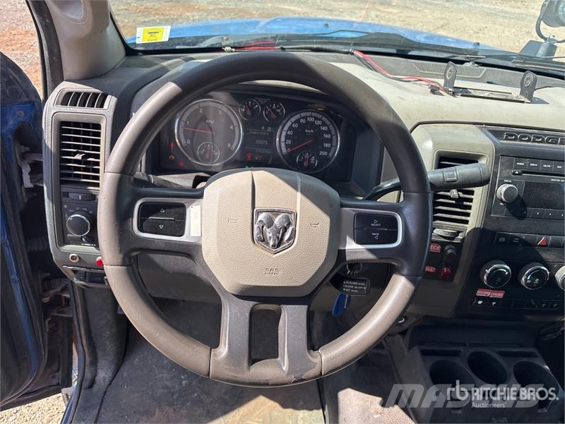 Dodge Versalift SST37 EIH 37 ft on Dodge 5500 4x2 Bucke Avtokošare