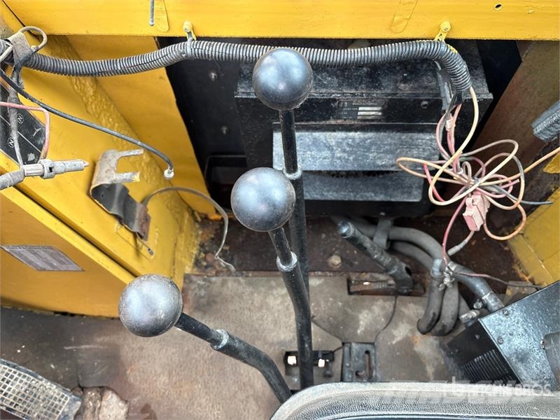 Dresser 515-13 Wheel Loader لوادر بعجل