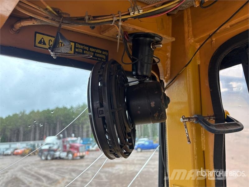 Dresser 515-13 Wheel Loader لوادر بعجل