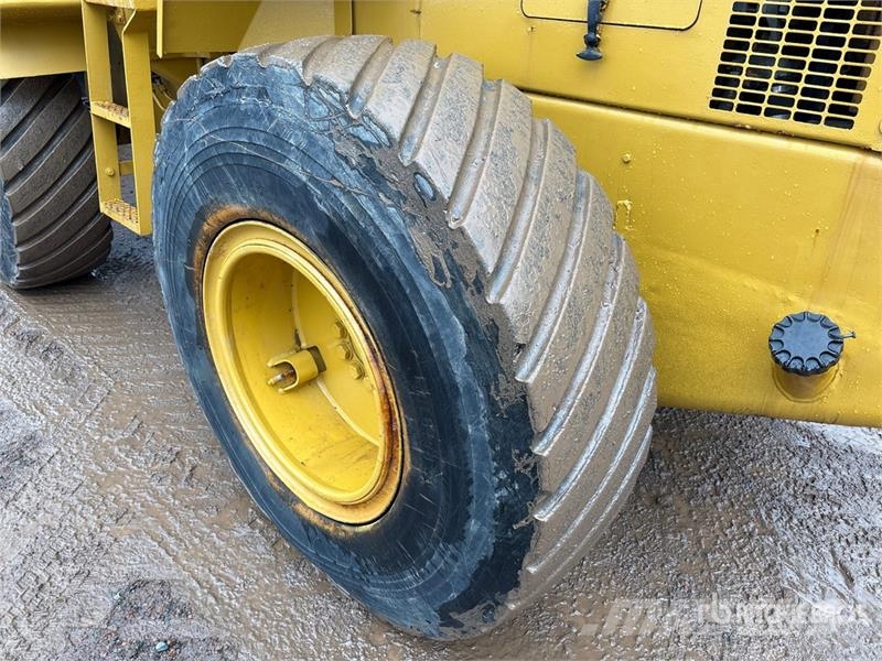 Dresser 515-13 Wheel Loader لوادر بعجل