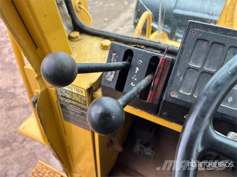Dresser 515-13 Wheel Loader لوادر بعجل