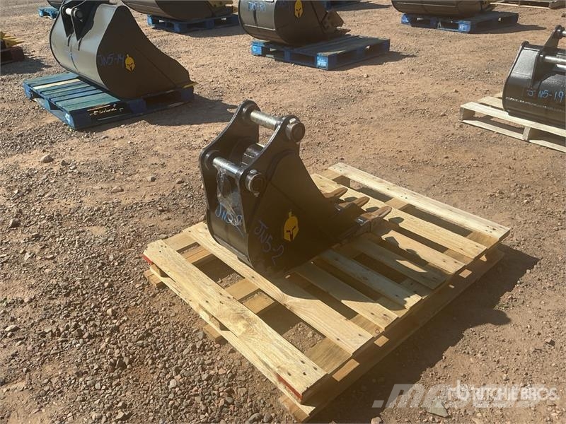 Dynamic Entities 12 in Digging Excavator Bucket - Fits Cat Skovle