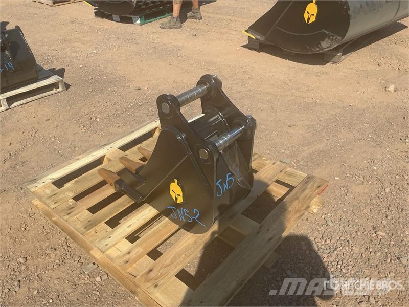 Dynamic Entities 12 in Digging Excavator Bucket - Fits Cat Skovle