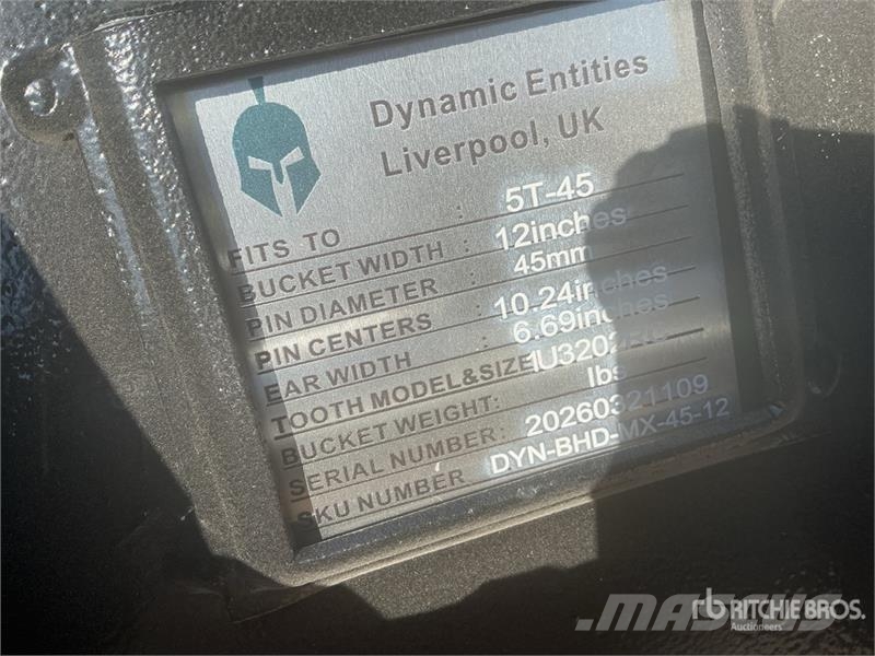 Dynamic Entities 12 in Digging Excavator Bucket - Fits Cat Skovle
